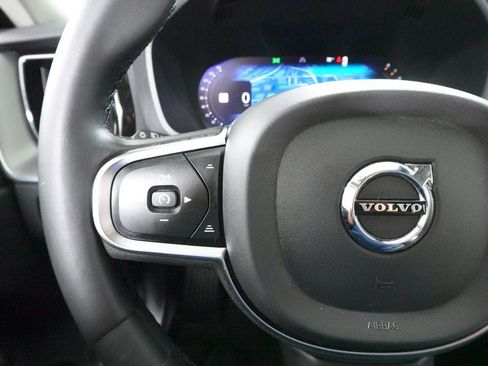 Used 2023 Volvo XC60 B5 Core w/ Climate Package AWD/4WD image 12