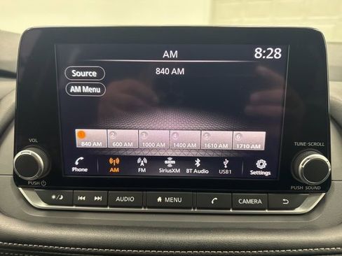 Used 2024 Nissan Rogue S AWD/4WD image 15