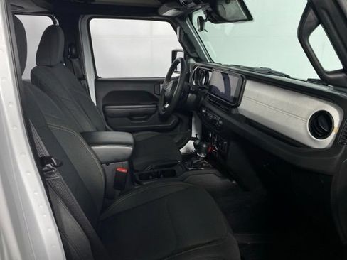 Used 2024 Jeep Wrangler Unlimited AWD/4WD image 16