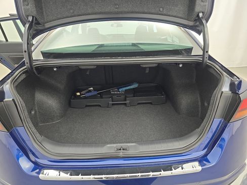 Certified 2021 Nissan Altima 2.5 SR w/ SR Premium Package image 12