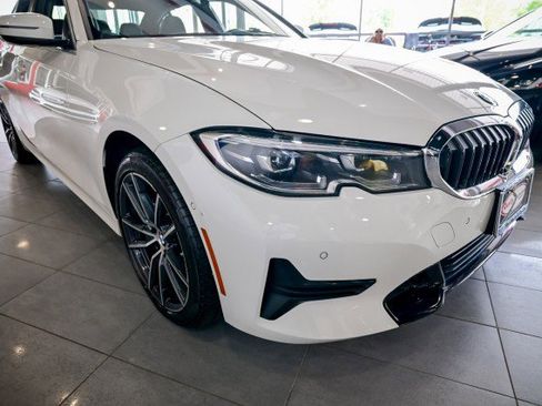 Used 2019 BMW 330i xDrive Sedan w/ Convenience Package image 11