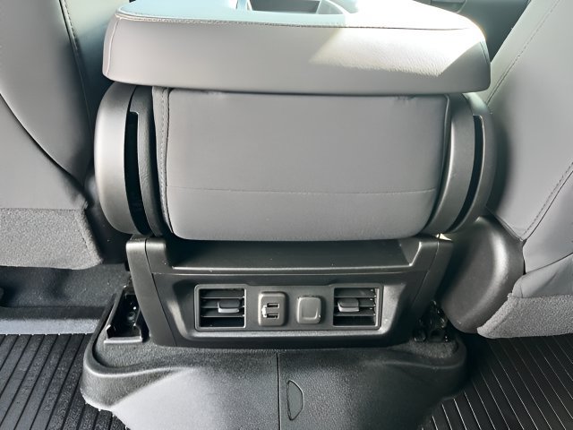 Used 2020 Chevrolet Silverado 1500 RST AWD/4WD image 27