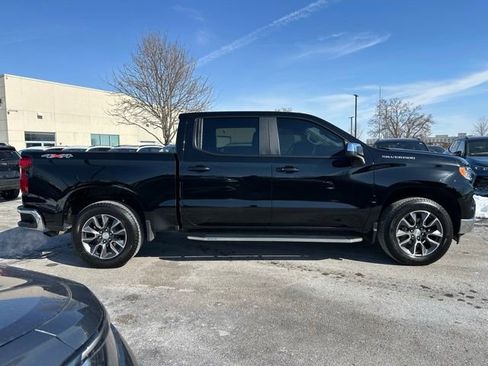 Used 2024 Chevrolet Silverado 1500 LT image 8