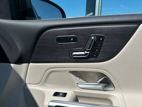 New 2026 Mercedes-Benz GLB 250 4MATIC image 27