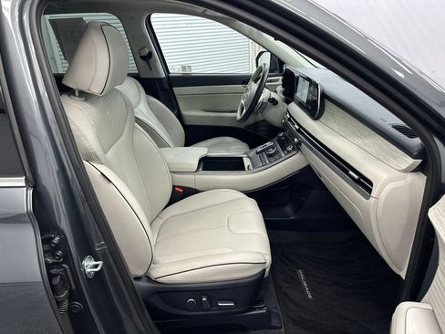 Used 2025 Hyundai Palisade Calligraphy FWD image 15