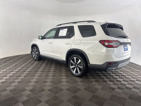 Certified 2025 Honda Pilot Elite image 11