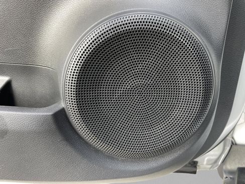 Used 2019 Nissan Kicks SR w/ SR Premium Package image 24