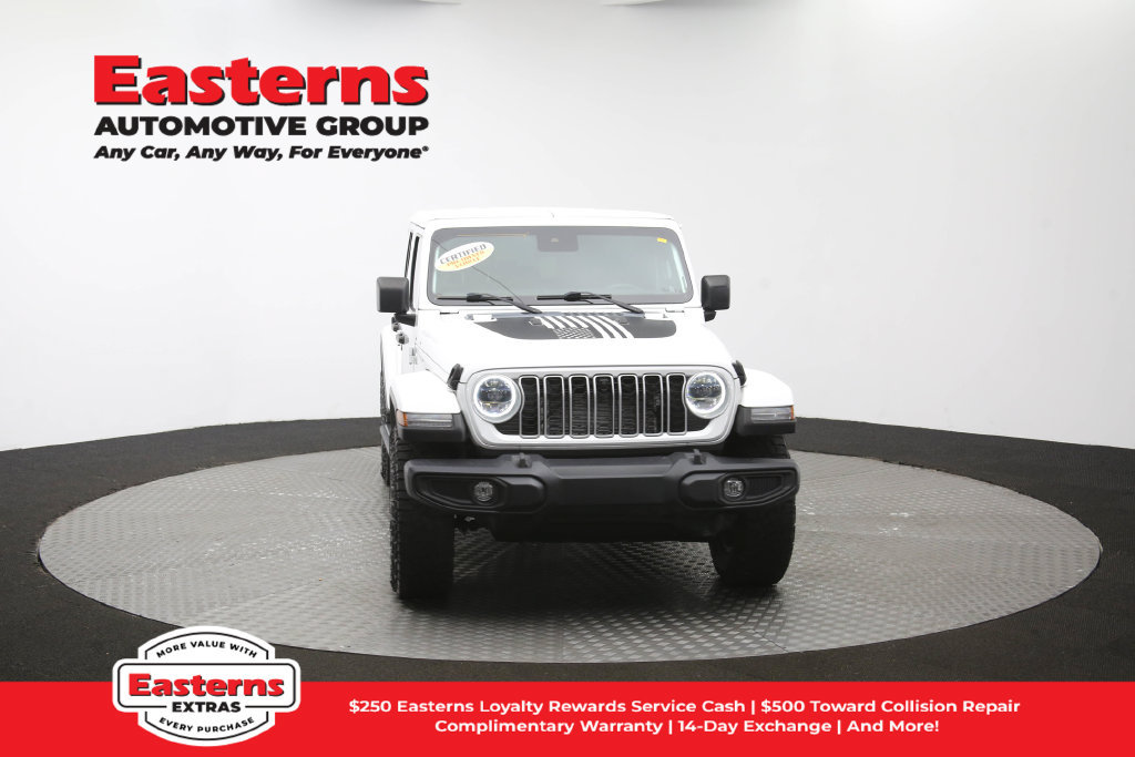 Used 2024 Jeep Wrangler Unlimited Sahara w/ Dual Top Group AWD/4WD image 52