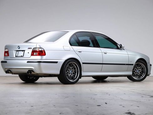 Used 2003 BMW M5 image 5