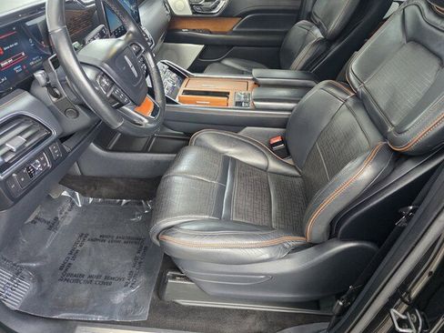 Used 2022 Lincoln Navigator Black Label image 9