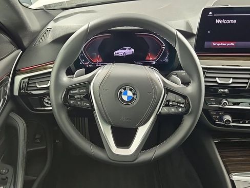 Certified 2022 BMW 540i xDrive w/ Convenience Package image 22
