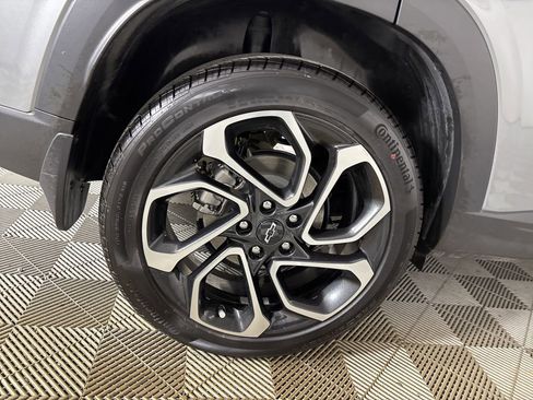 Used 2025 Chevrolet Trax RS w/ Sunroof Package image 31