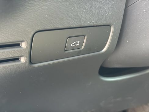 Certified 2023 Volvo C40 P8 Recharge Plus w/ Climate Package AWD/4WD image 13