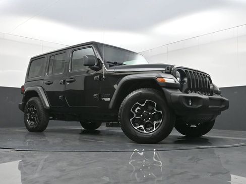 Used 2021 Jeep Wrangler Unlimited Sport AWD/4WD image 21