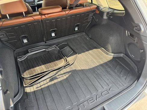 Used 2019 Subaru Outback 2.5i Touring AWD/4WD image 16