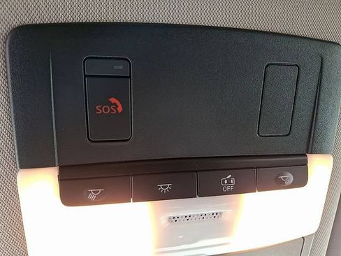 Used 2025 Nissan Rogue SV AWD/4WD image 25