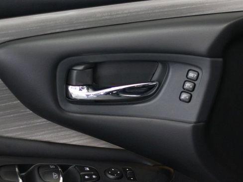 Used 2018 Nissan Murano SL w/ Midnight Edition Package FWD image 44