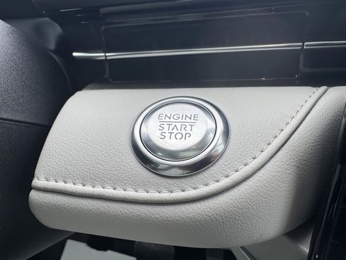 New 2026 Lincoln Nautilus Premier w/ Equipment Group 102A AWD/4WD image 18