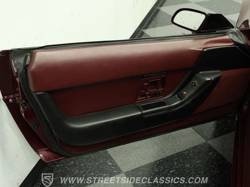 Used 1993 Chevrolet Corvette Convertible RWD image 34