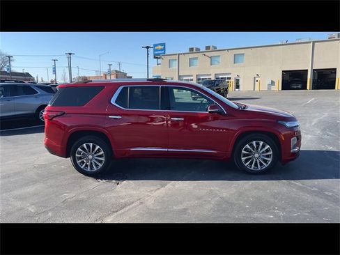 Certified 2023 Chevrolet Traverse Premier image 9