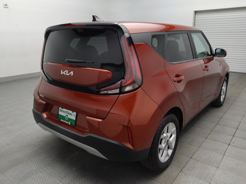 Used 2023 Kia Soul LX w/ LX Technology Package FWD image 9