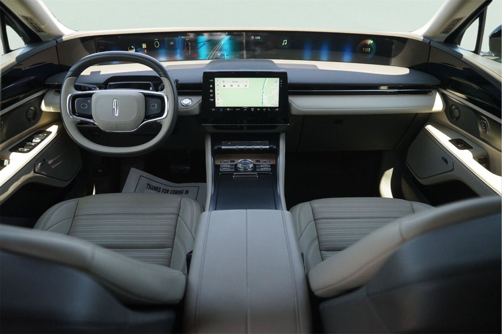 Used 2025 Lincoln Nautilus Reserve AWD/4WD image 21