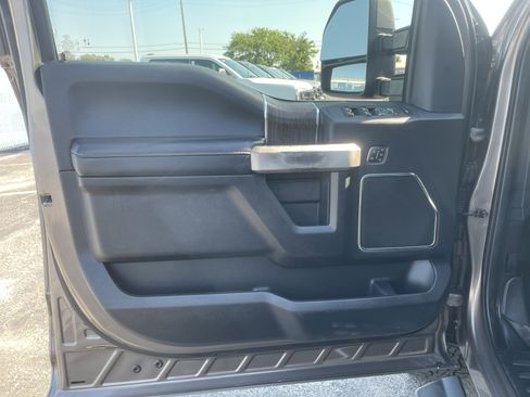 Used 2020 Ford F350 Lariat w/ Lariat Ultimate Package AWD/4WD image 13
