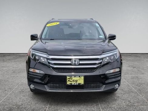 Used 2018 Honda Pilot Touring image 2