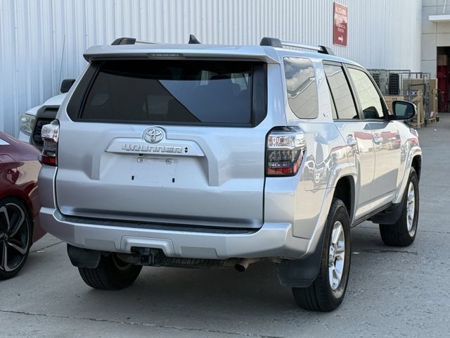 Used 2024 Toyota 4Runner SR5 AWD/4WD image 4