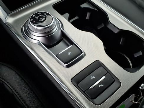 Certified 2024 Ford Edge Titanium AWD/4WD image 28