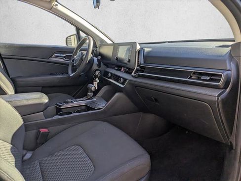 Used 2024 Kia Sportage LX image 15