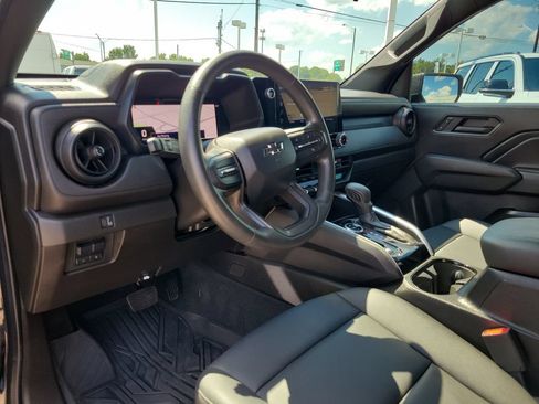 Used 2024 Chevrolet Colorado Trail Boss w/ Advanced Trailering Package AWD/4WD image 17