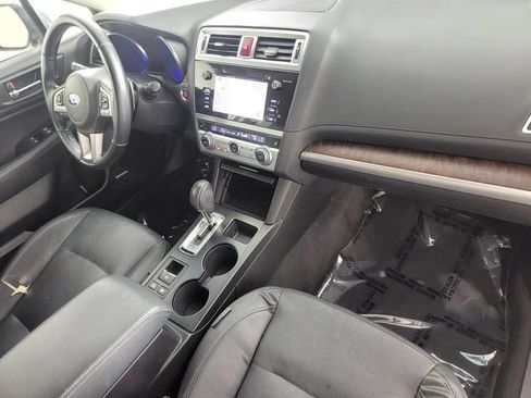 Used 2016 Subaru Outback 2.5i Limited AWD/4WD image 19