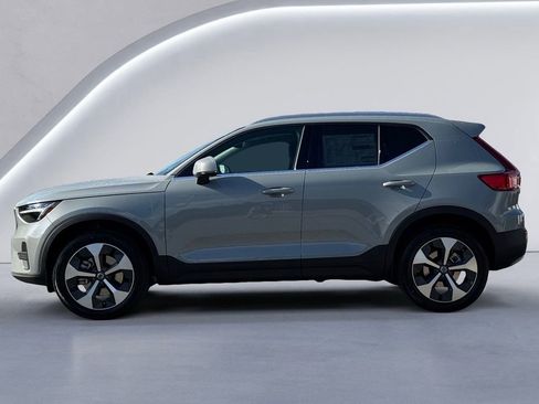 New 2025 Volvo XC40 B5 Core w/ Protection Package Premier image 6