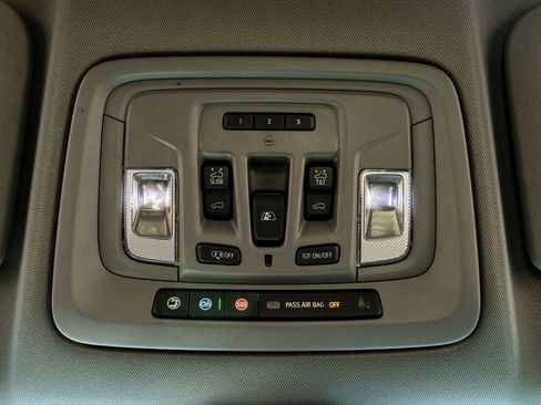 Used 2021 GMC Sierra 2500 Denali w/ Denali Ultimate Package image 29