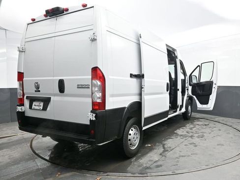 Used 2025 RAM ProMaster 2500 w/ Convenience Group FWD image 44