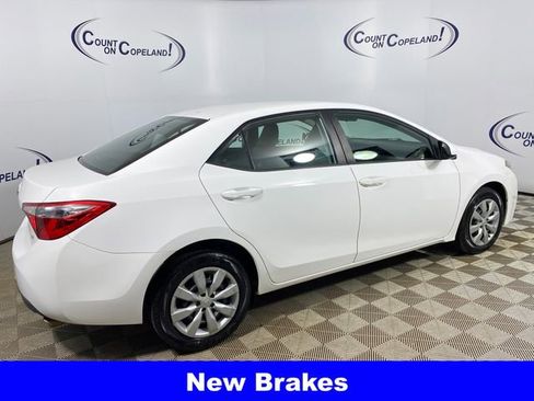 Used 2016 Toyota Corolla LE FWD image 7