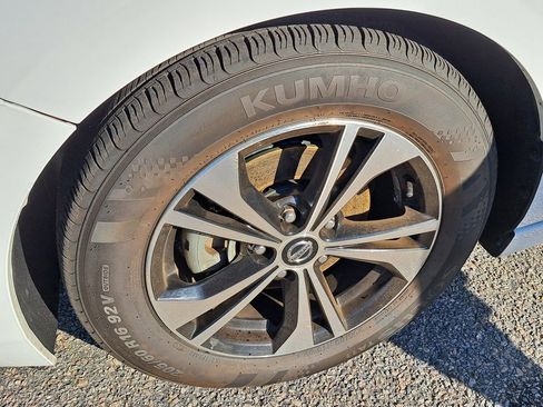 Used 2022 Nissan Sentra SV image 27