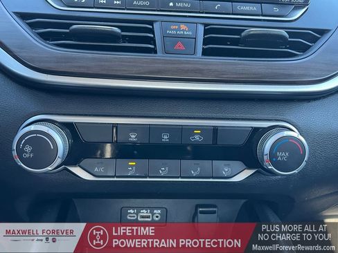 Used 2024 Nissan Altima 2.5 SV image 4