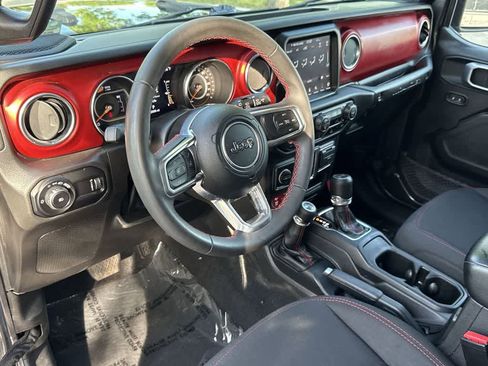 Used 2023 Jeep Wrangler Rubicon AWD/4WD image 13