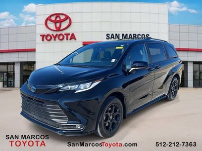 Used 2025 Toyota Sienna XLE Woodland Edition