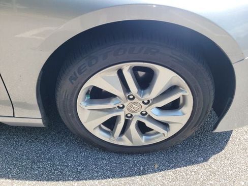 Used 2018 Honda Accord LX image 18