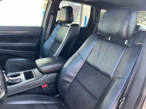 Used 2021 Jeep Grand Cherokee Laredo X AWD/4WD image 24