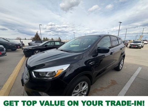 Used 2019 Ford Escape SE image 1