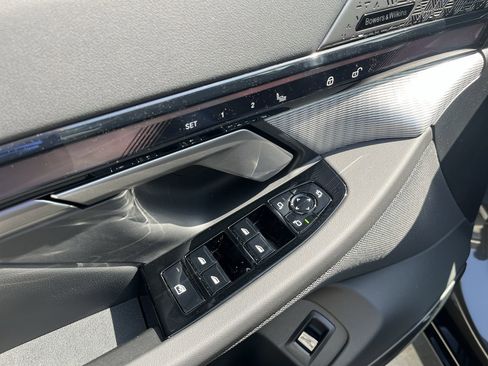 New 2026 BMW i5 eDrive40 w/ M Sport Package RWD image 19