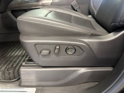 Used 2025 Chevrolet Silverado 3500 LTZ w/ LTZ Plus Package AWD/4WD image 12