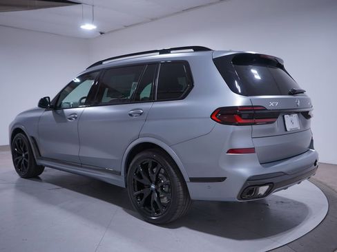New 2026 BMW X7 xDrive40i image 3