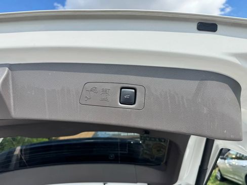 Used 2021 Lincoln Corsair FWD w/ Equipment Group 101A image 11