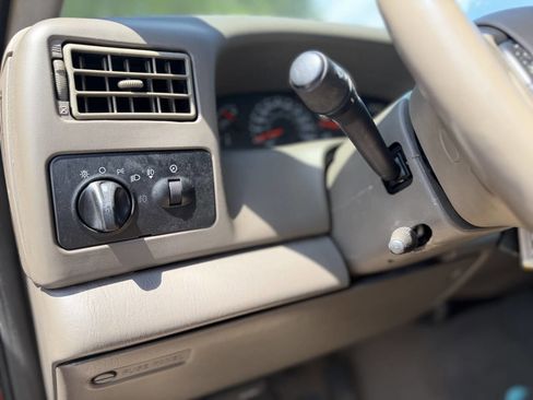 Used 2003 Ford F250 Lariat AWD/4WD image 12