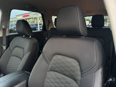 Certified 2023 Nissan Pathfinder SV w/ Black Appearance Package image 24